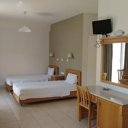 Hotel Lykeon *