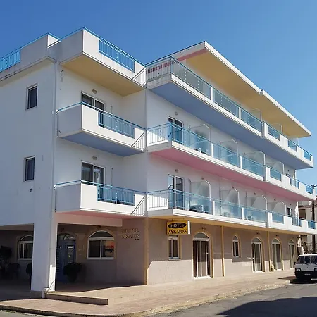 Hotel Lykeon *